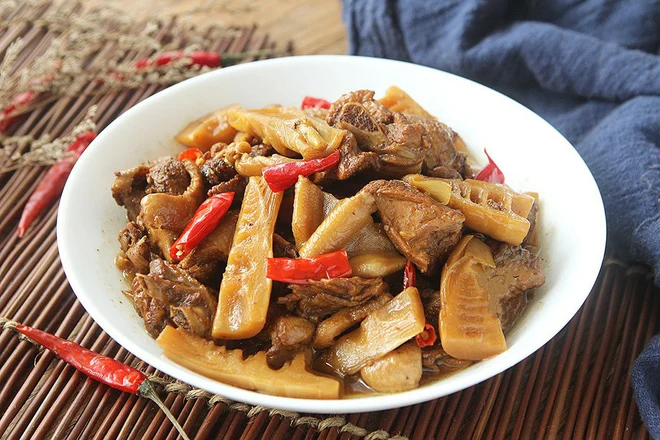 Đặc điểm nổi bật của vịt om mẻ